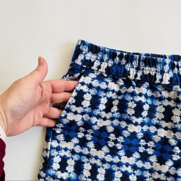 J. Crew Ikat Print Pull On Boardwalk Shorts With Pockets 6 - Picture 2 of 6